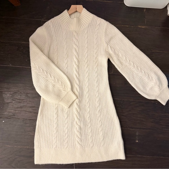 NWT Abercrombie and Fitch Cable Knit Sweater Dress Size Large - Picture 7 of 9